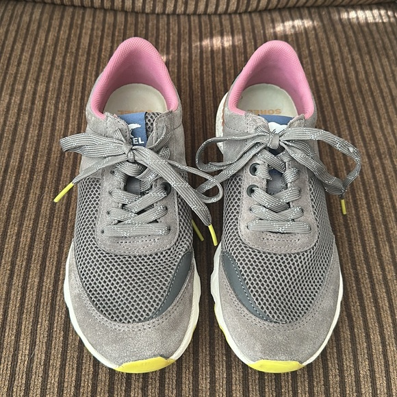 Sorel WOMEN'S KINETIC™ LITE LACE SNEAKER Size 8 - Picture 1 of 6